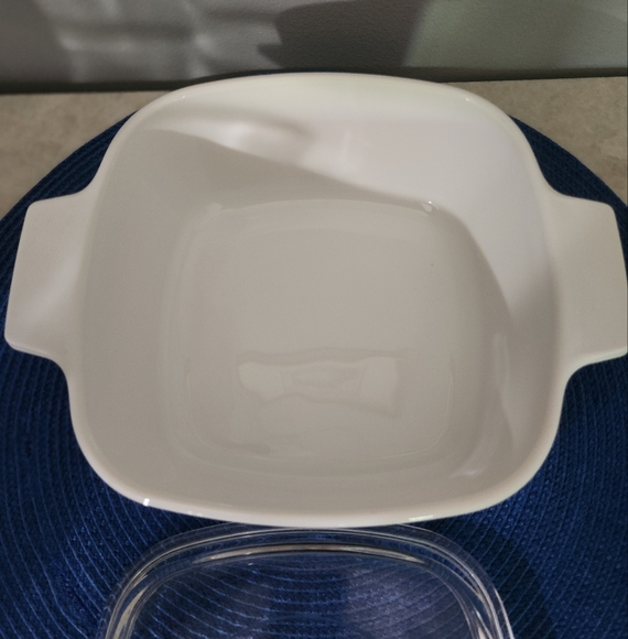 Corningware Corelle Blue Hearts 1.5L Casserole Dish with Glass Pyrex Lid - Picture 4 of 6